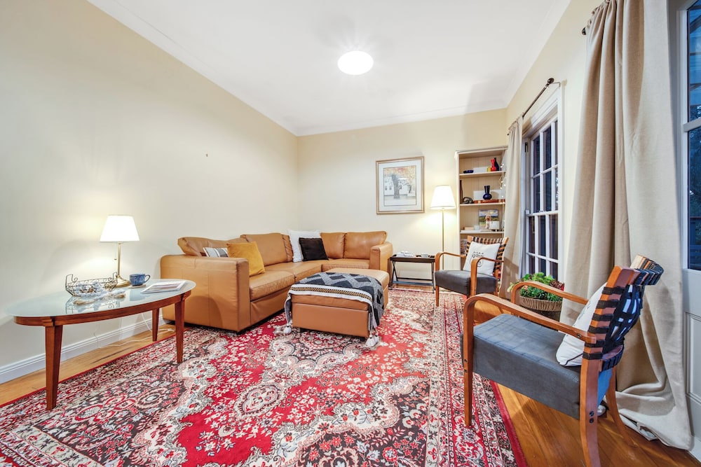 WHISPERING PINES BOUTIQUE ACCOMMODATION 35/50