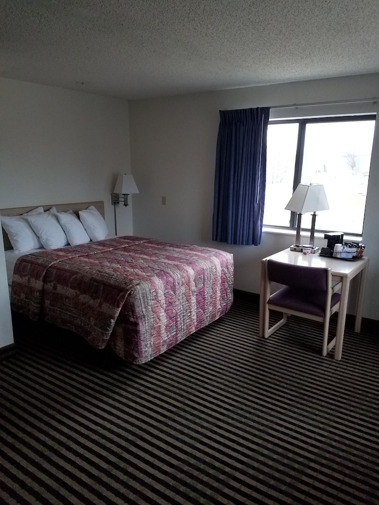 Super 8 by Wyndham Humboldt 21/48