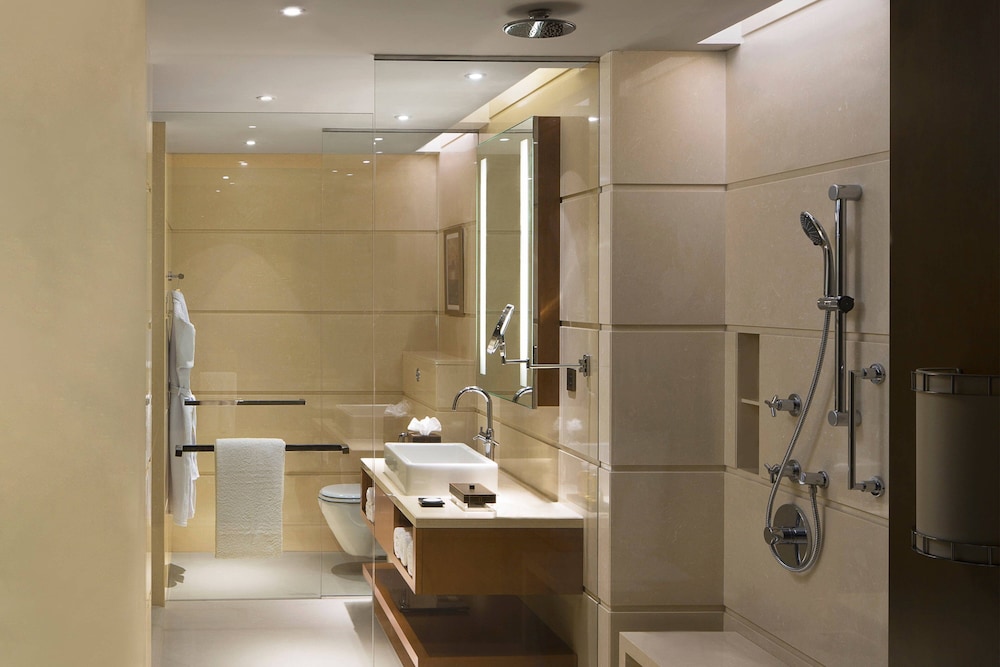 Courtyard By Marriott Kochi Airport 16/51