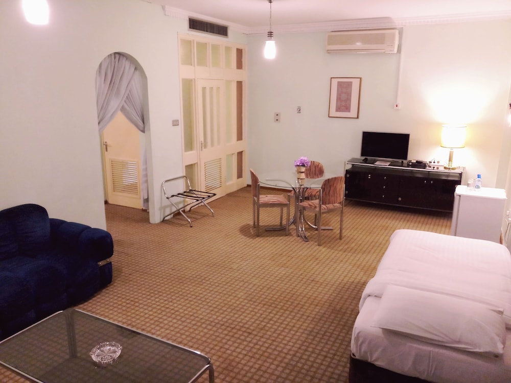 ORIENTAL PALACE HOTEL 42/52