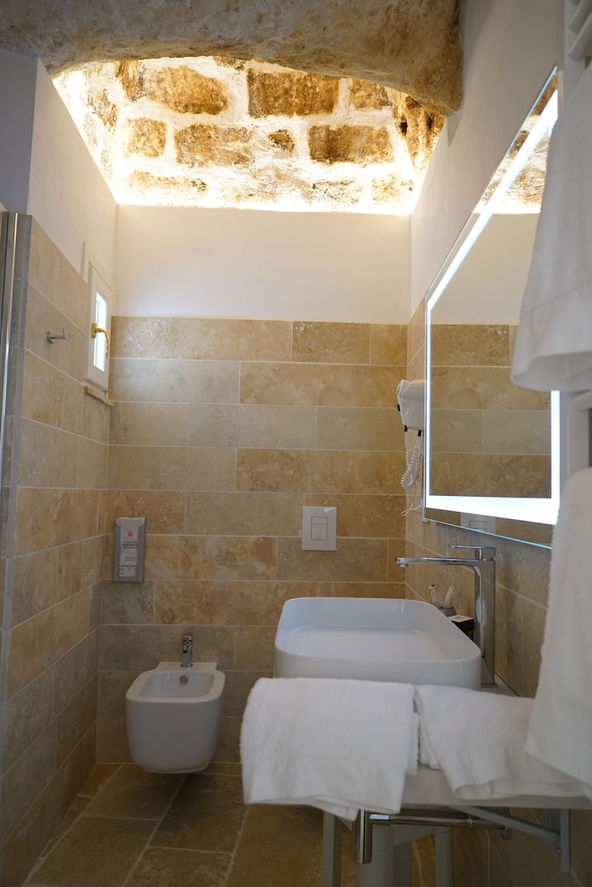 Cinque Elementi Sassi Matera 36/50
