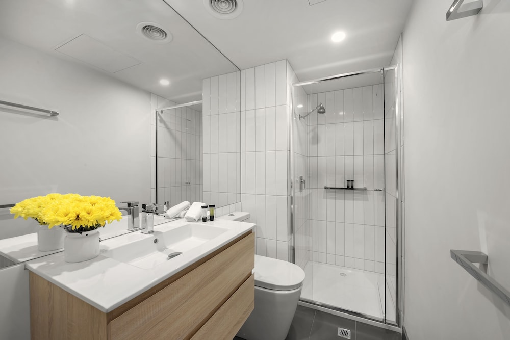 PLUM SERVICED APARTMENTS CARLTON 38/40