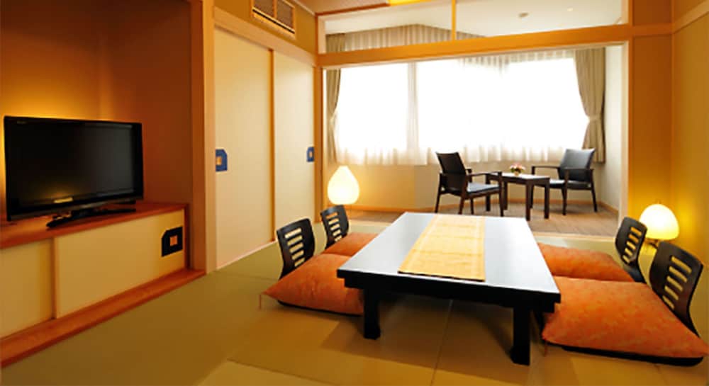 Hotel Shiroyama 9/63