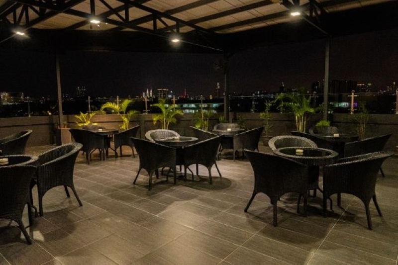 Suwara Hotel 27/36
