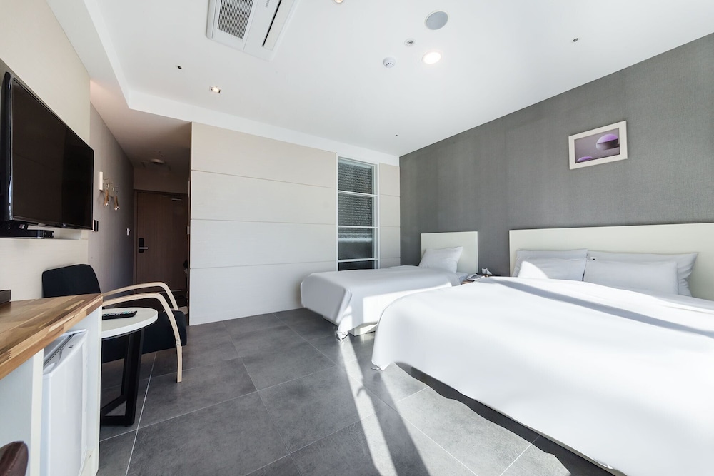 Incheon Hotel Bluemarine 11/50