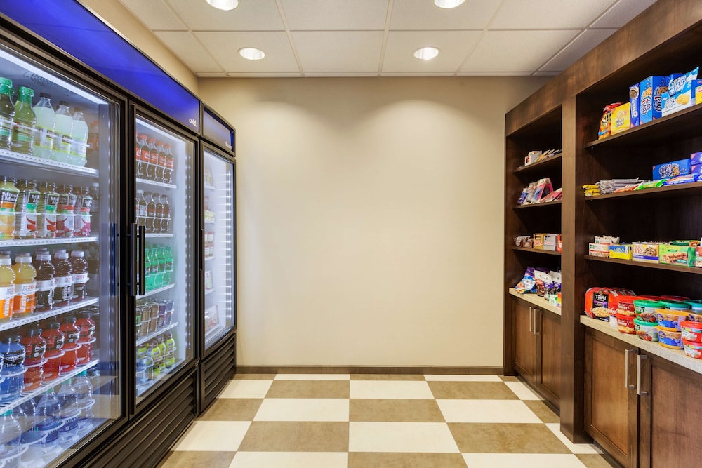 Hampton Inn & Suites Portland/Hillsboro-Evergreen Park 45/46