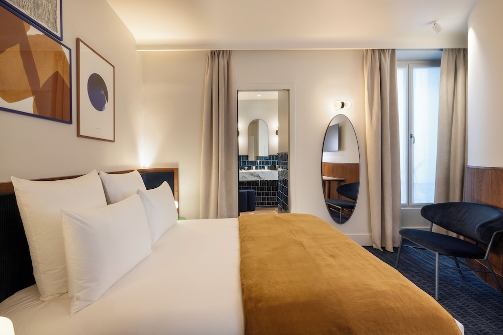 غرفة سوبيريور بسرير كينج، Cristal Champs Elysees Hotel 6/10