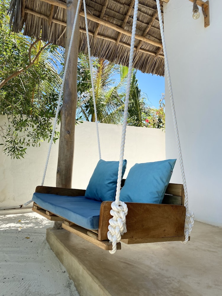 Zen Boutique Resort 12/50