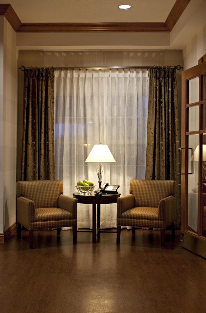 Country Inn & Suites by Radisson, Calgary-Northeast 24/35
