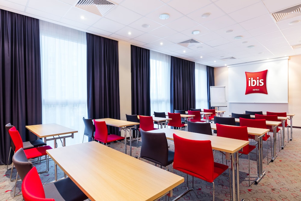 Ibis Warszawa Reduta 45/55