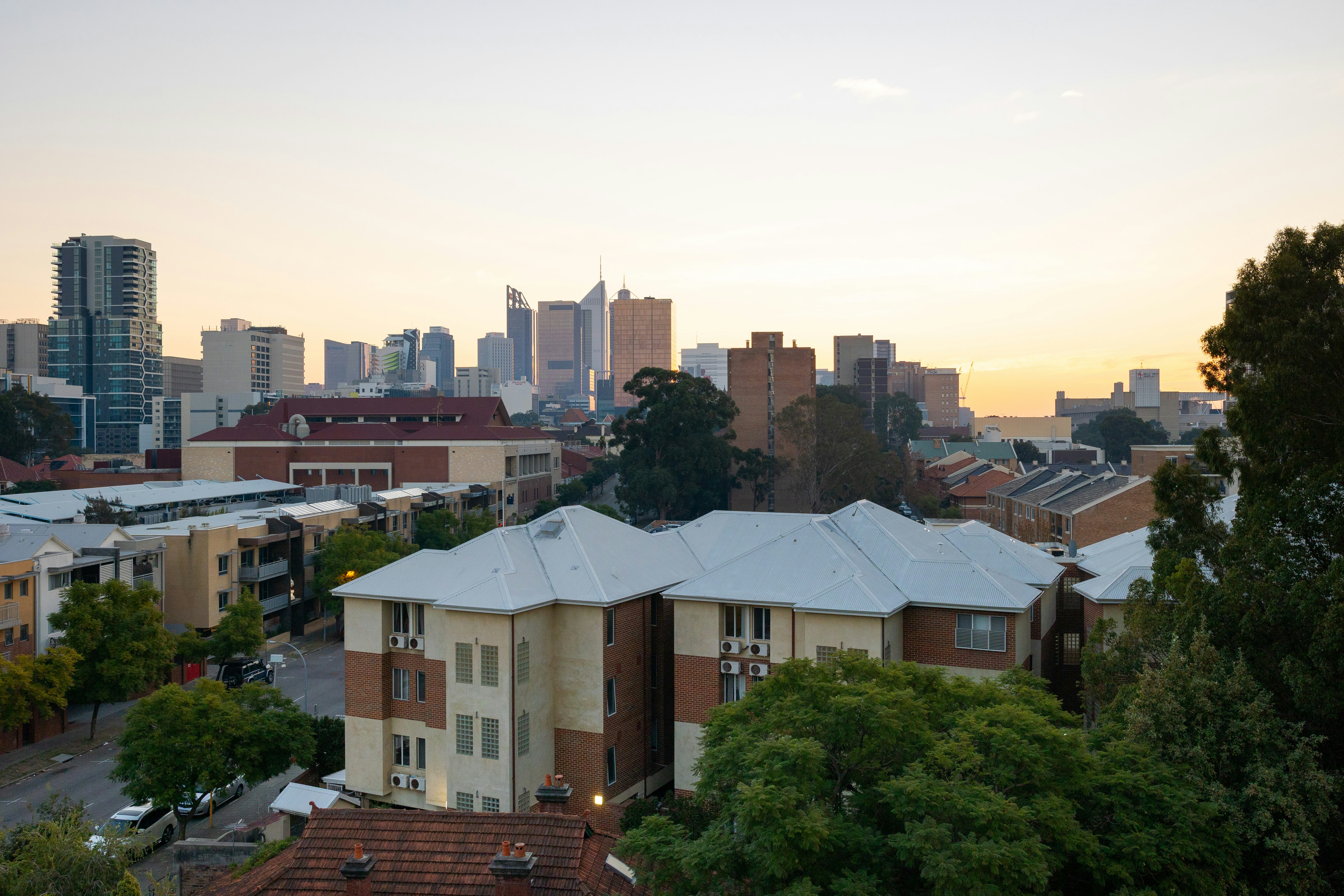 Baileys Serviced Apartments 69/76