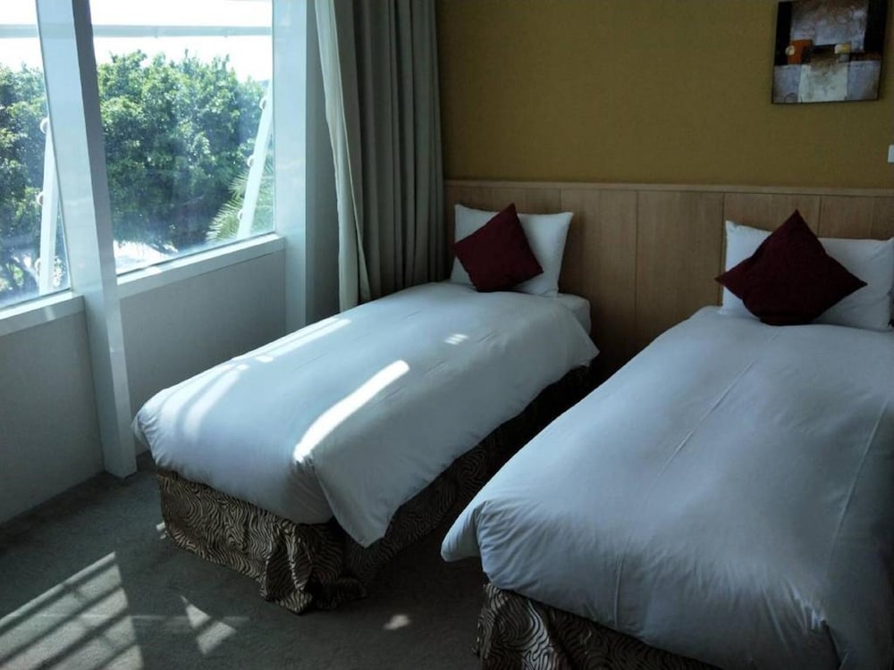 In Young Hotel 11/41