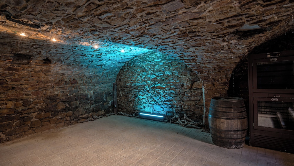 Historisches Hotel Weinrestaurant Zum Grünen Kranz 22/50