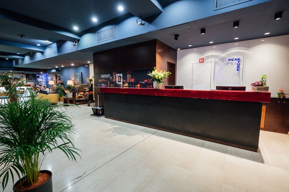 PeakTure Hotel Bucharest 9/68