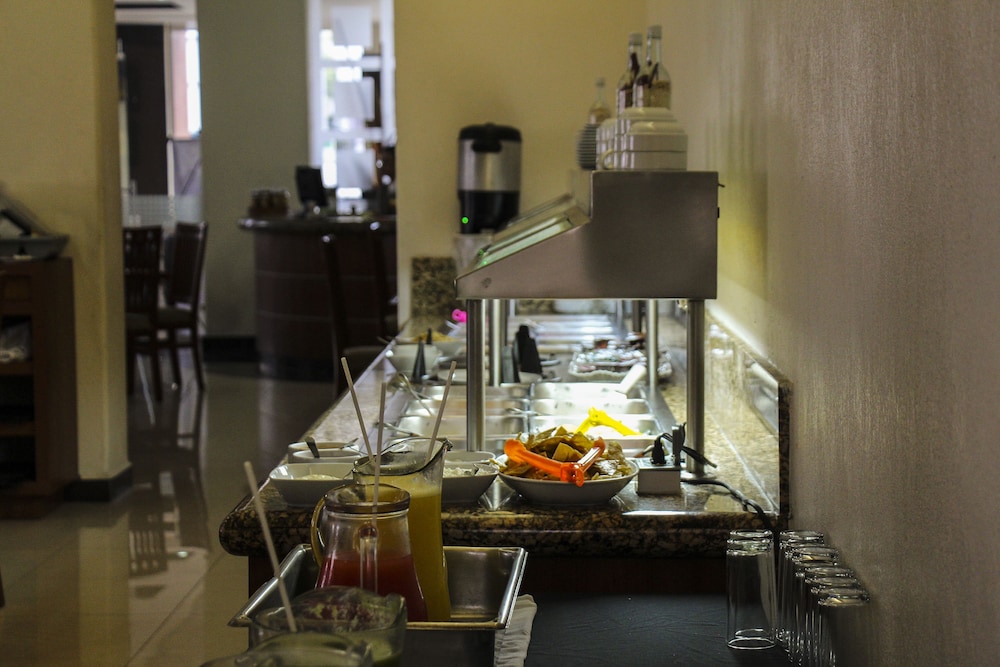 Hotel Soleil Business Class Celaya 34/49