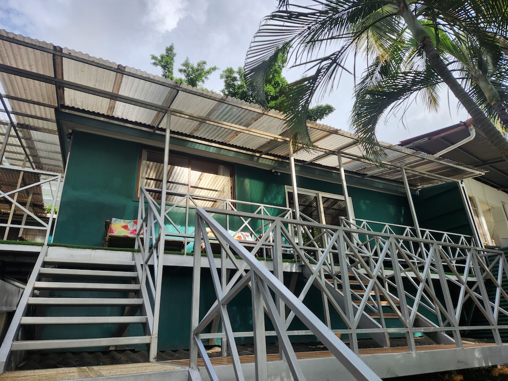 Hotel La Palapa 5/76
