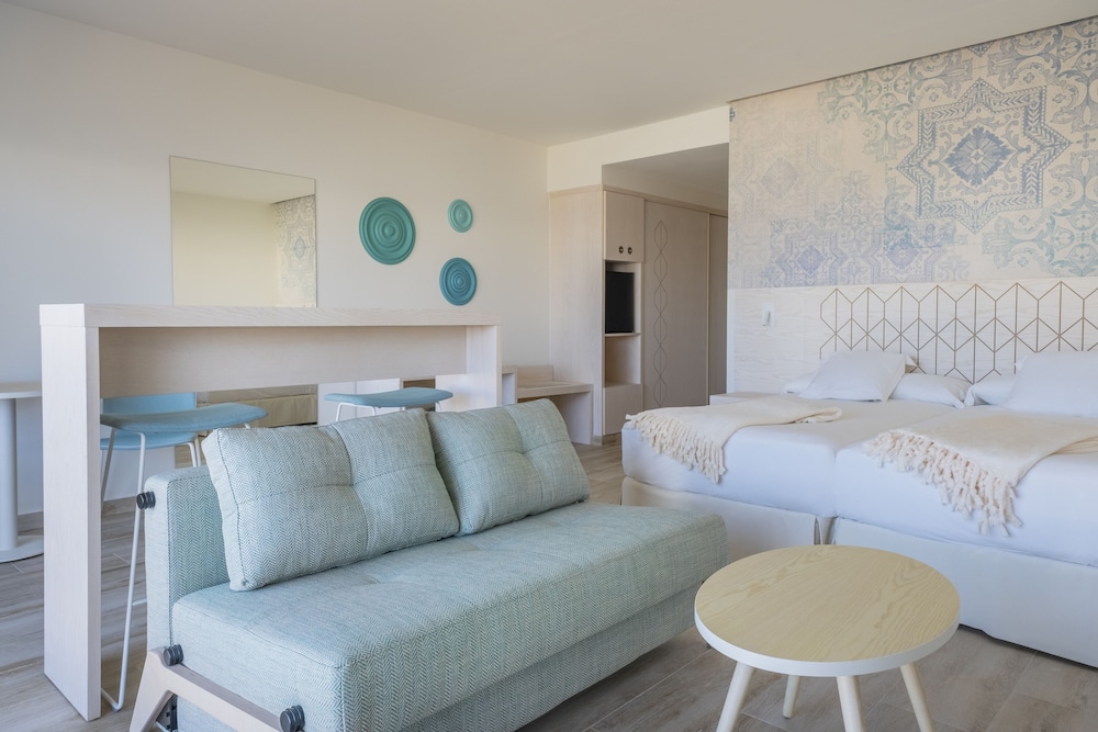 Iberostar Waves Royal Andalus 55/76
