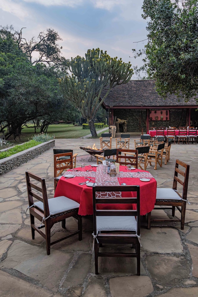 ROYAL MARA SAFARI LODGE 12/33