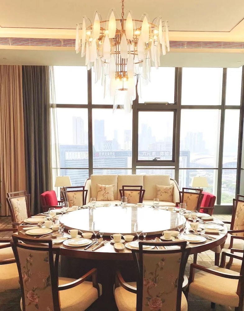 LN Dongfang Hotel Pazhou 46/60