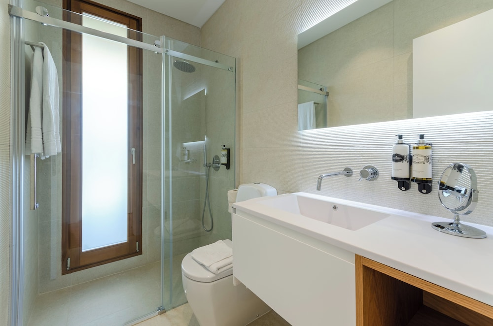 West Cliffs Ocean & Golf Resort 40/41