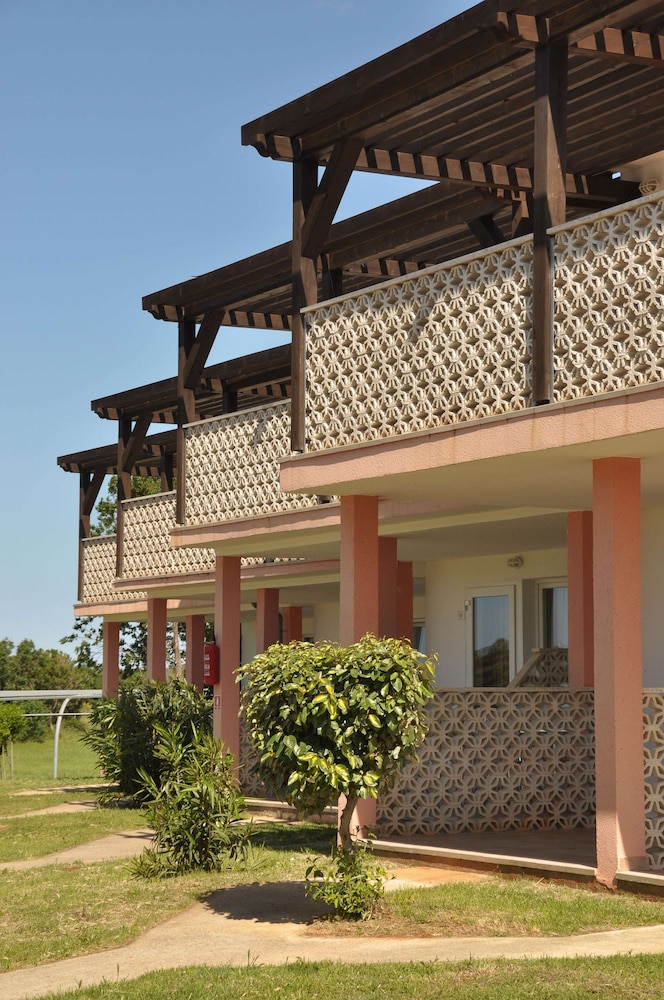 Arena Kazela Apartments 10/78