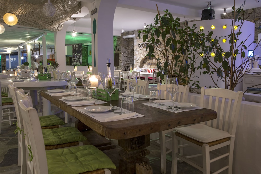 Bellissimo Resort 36/49