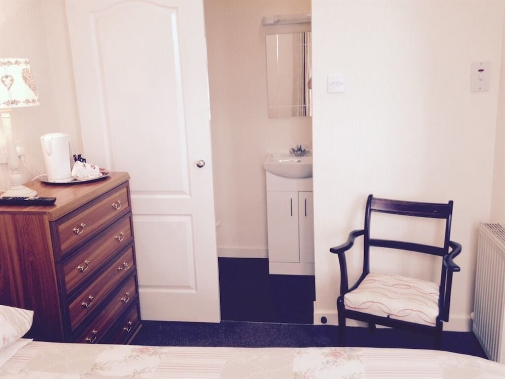 Hazelgrove Guest House 4/25
