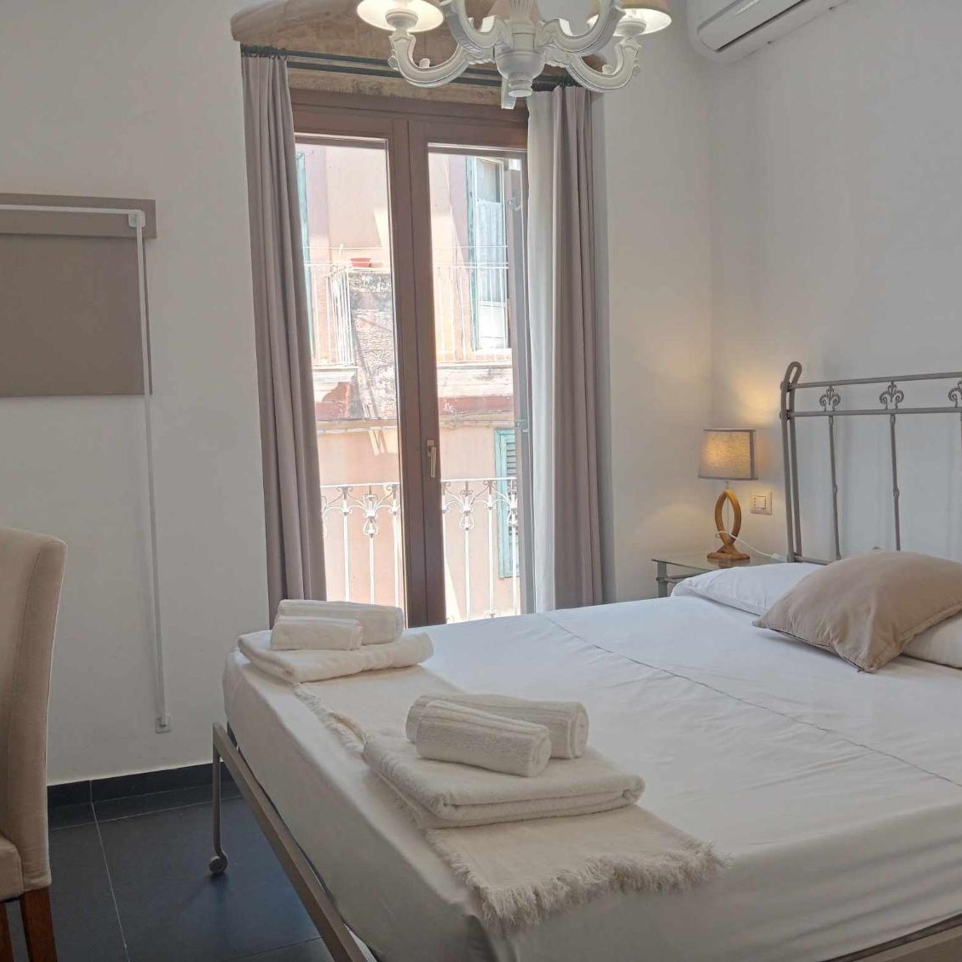 ECONOMY, DOUBLE BED