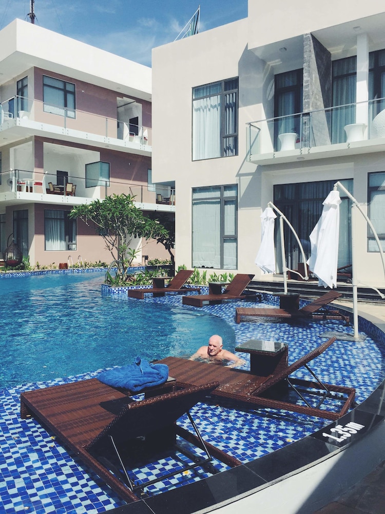 Sepon Boutique Resort 7/61