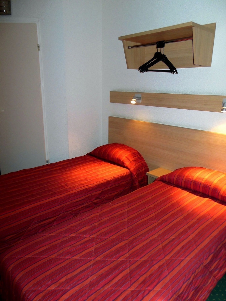 Mister Bed Tours 11/49