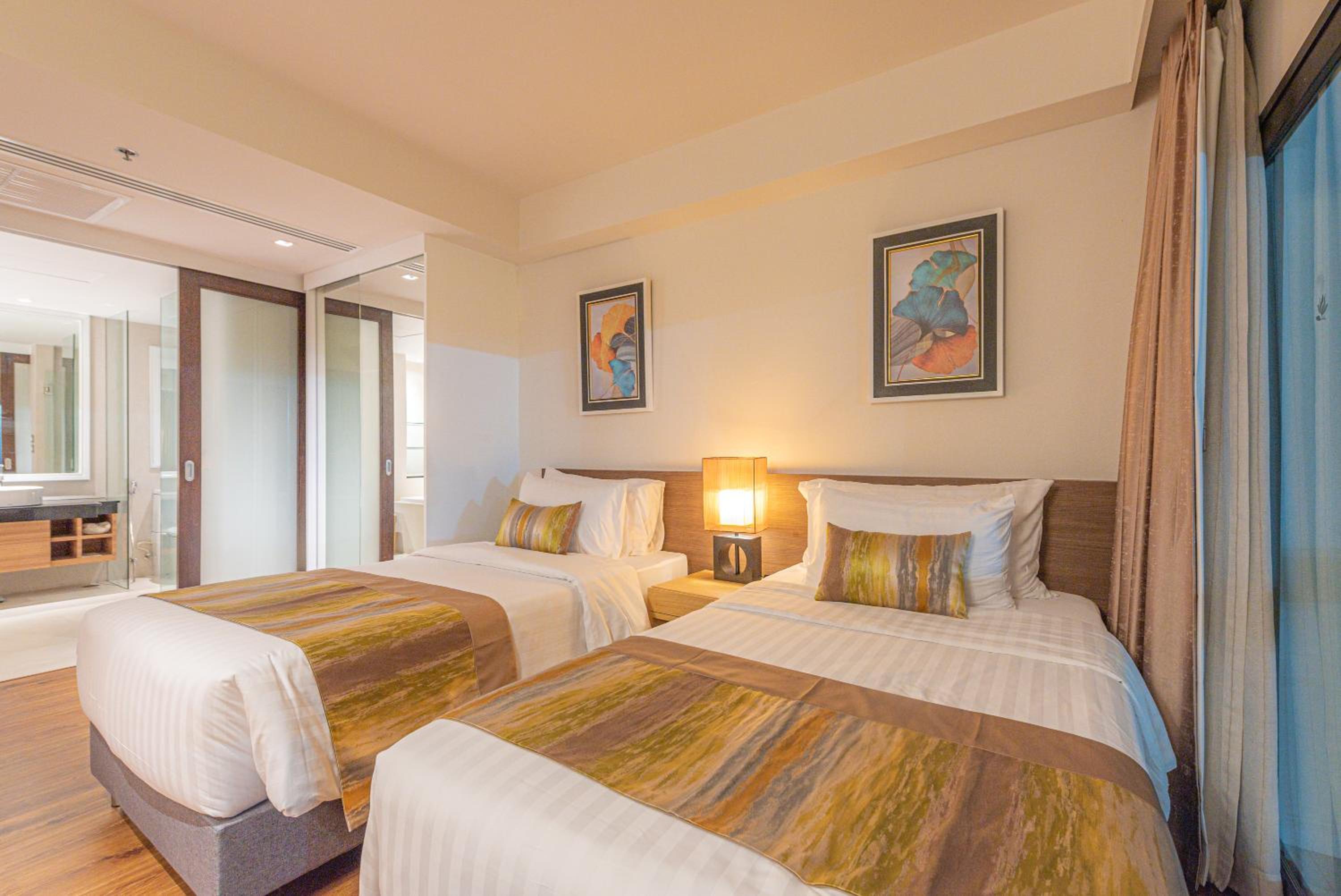 Executive Deluxe Suite