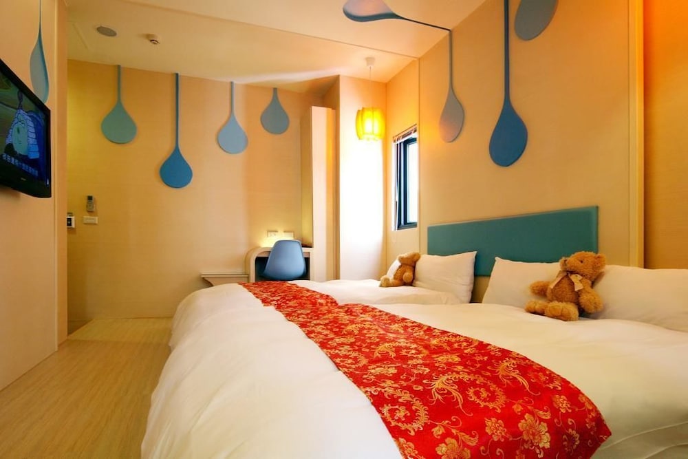 Tan Hui Hotel 12/46