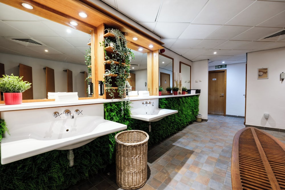 Classic Lodges Lakeside Hotel Spa 5/49