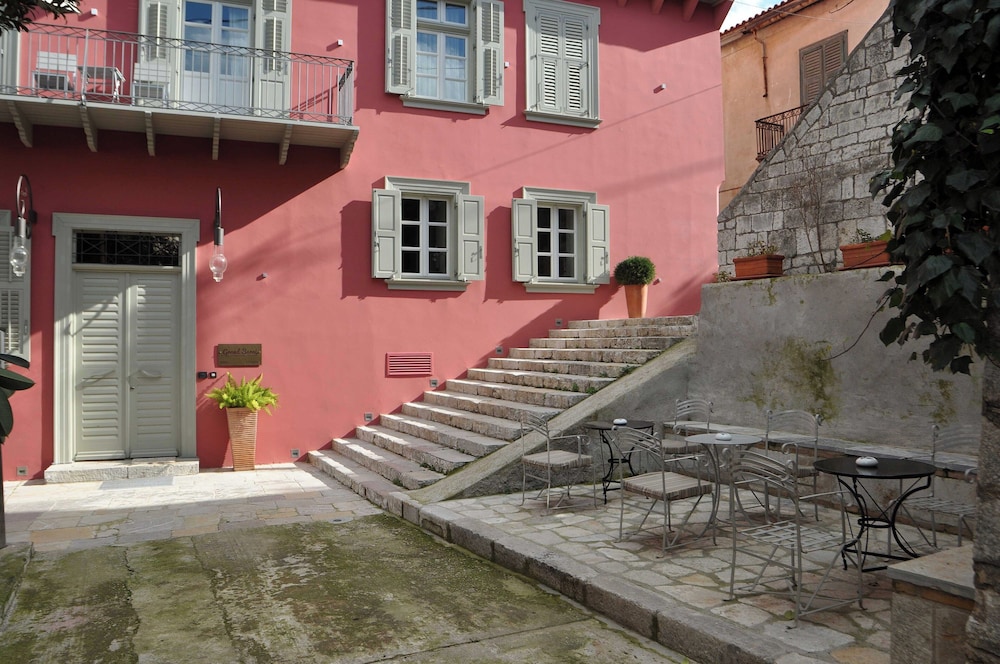 Grand Sarai Nafplio 70/75