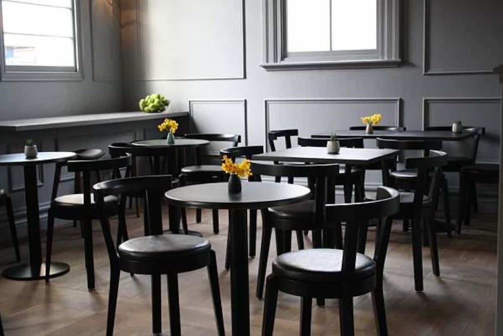 Mrs Banks Boutique Hotel 39/50