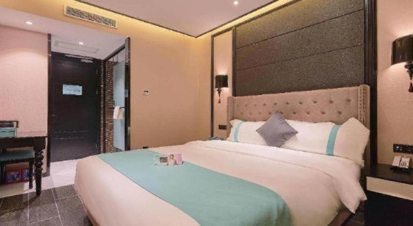 Xana Hotel (Shoujingmao Station New Tiantan Hospital Store) 15/50