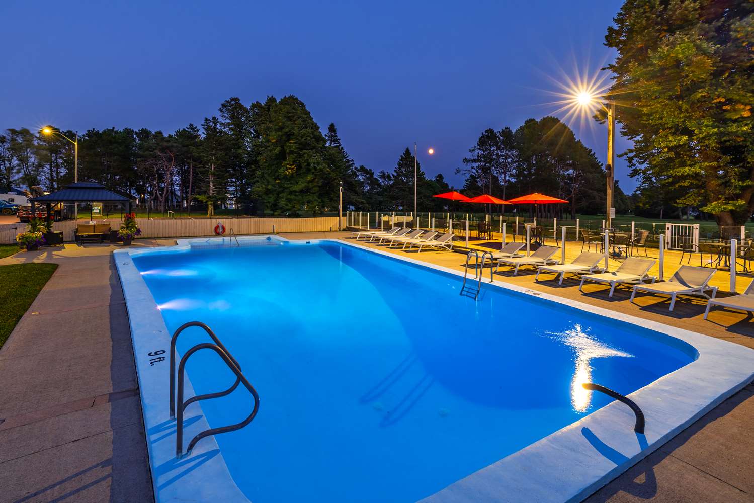 Quality Inn & Suites Garden Of The Gulf 28/46
