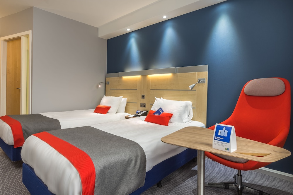 Holiday Inn Express Kettering 16/52