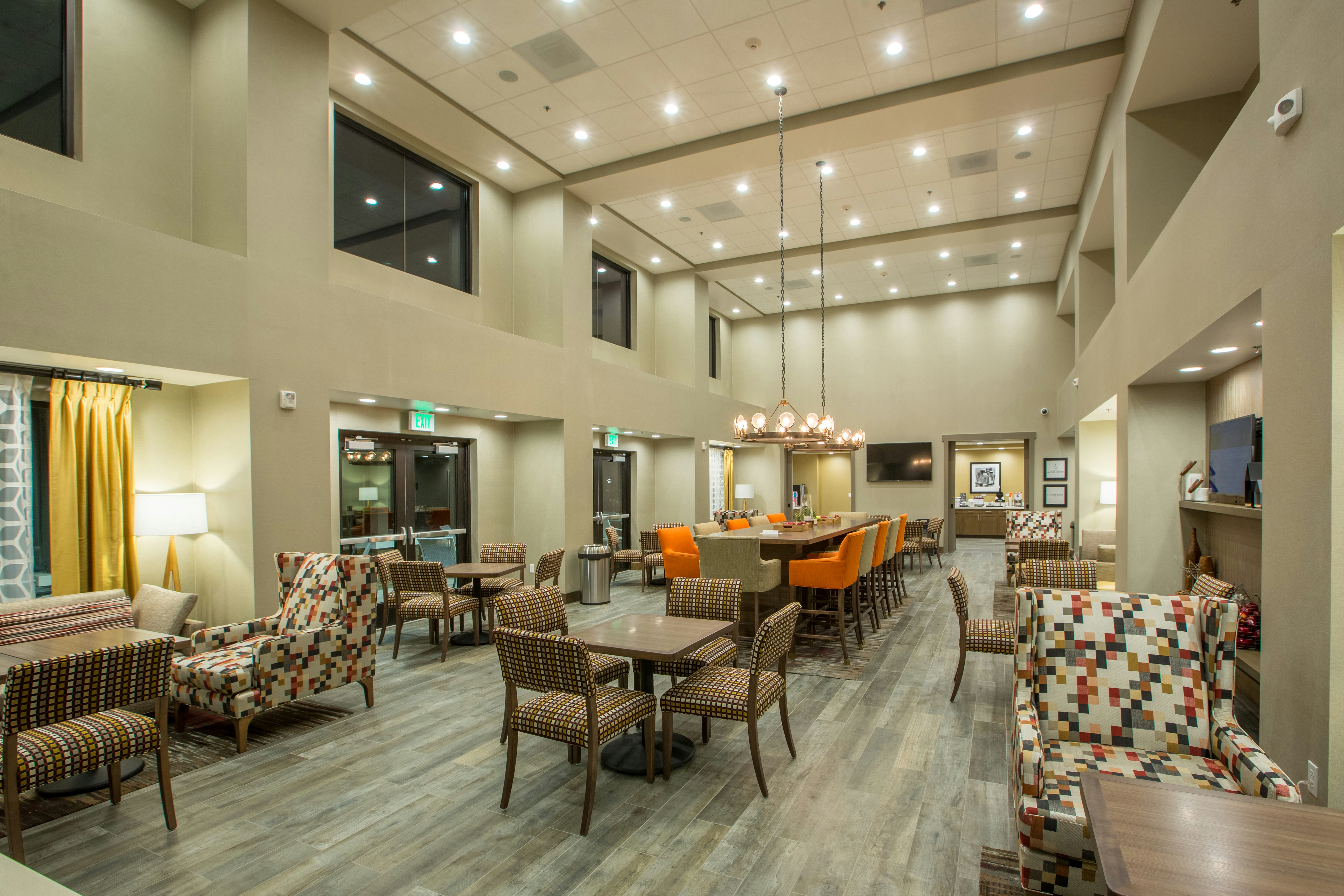 Hampton Inn & Suites Buellton/Santa Ynez Valley 30/42