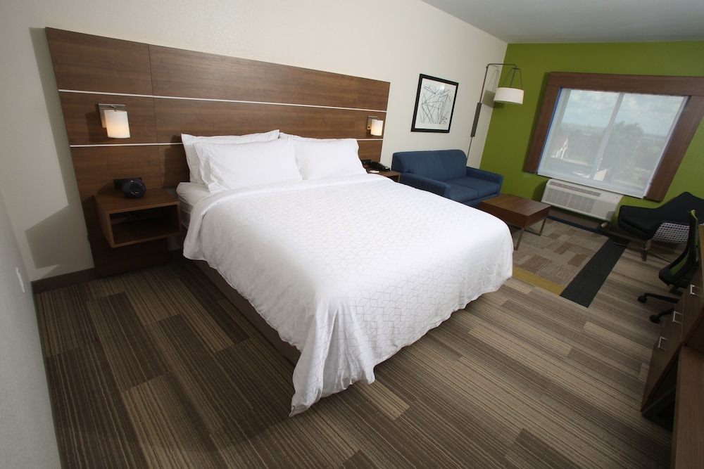 Holiday Inn Express Hotel And Suites Lincoln Airport 18/45