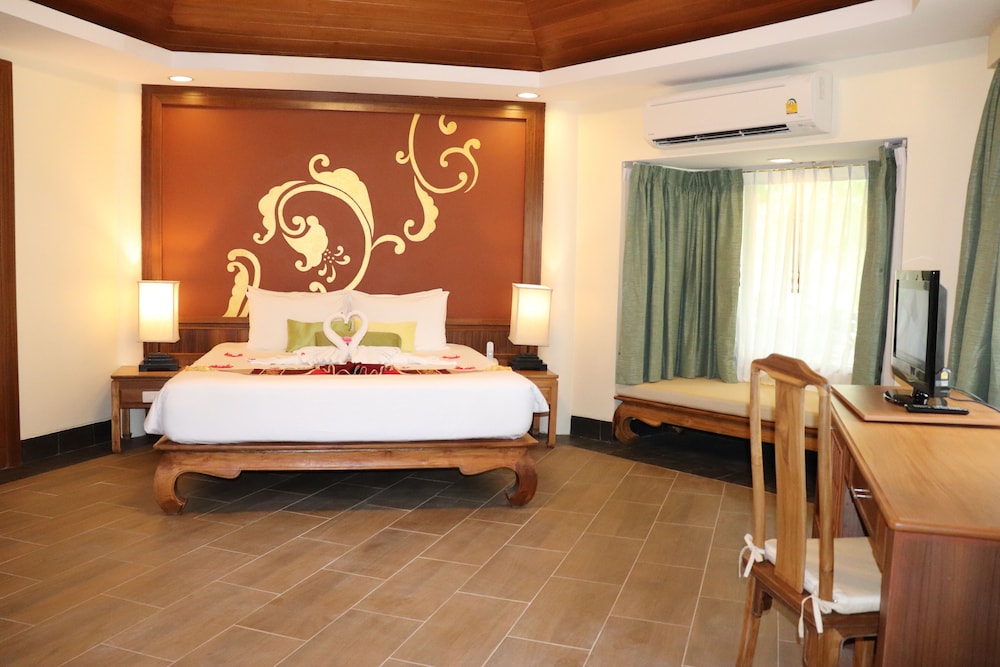 The Sun Club Khao Lak by Katathani 15/63