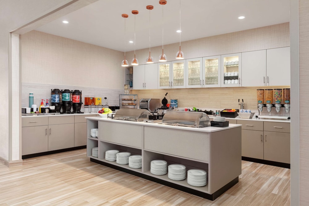 Homewood Suites by Hilton Harlingen 25/35