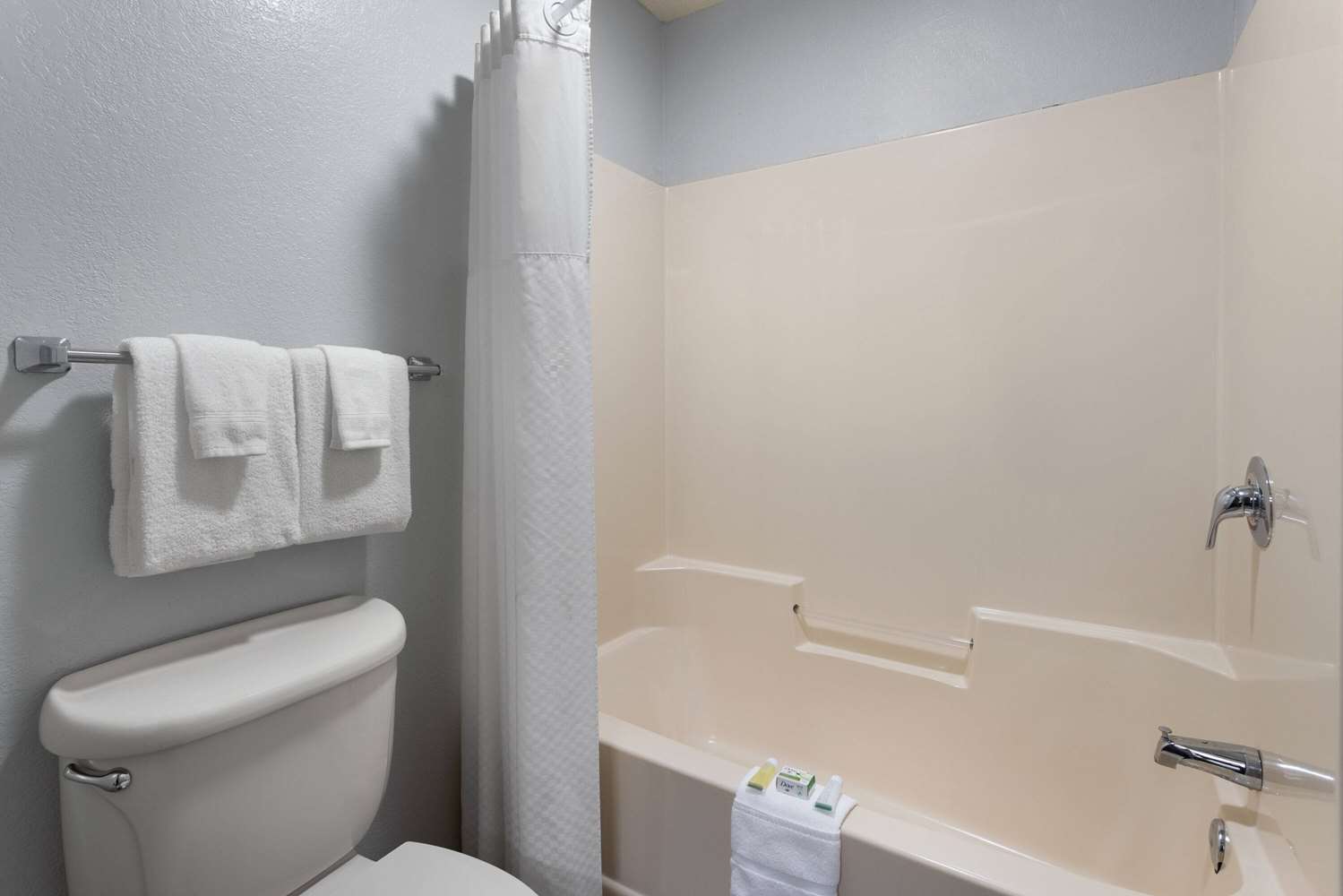 Days Inn By Wyndham Iron Mountain 34/36