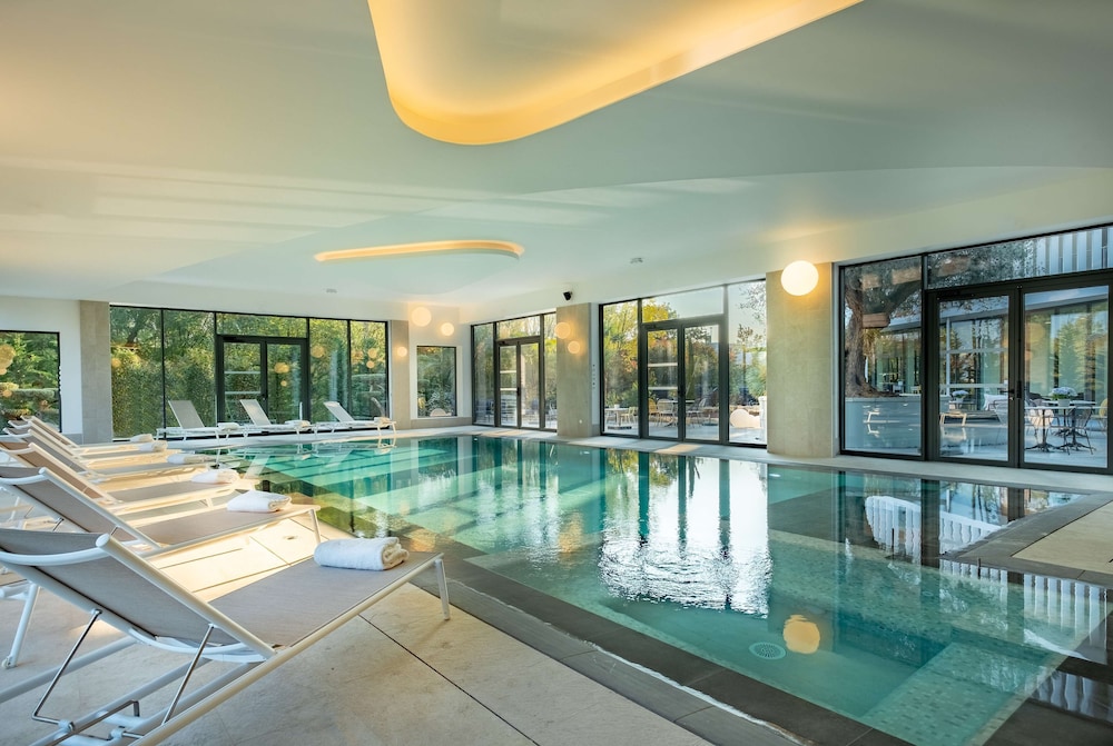 Golden Tulip Lyon Ouest Techlid - Hotel & Spa 55/76