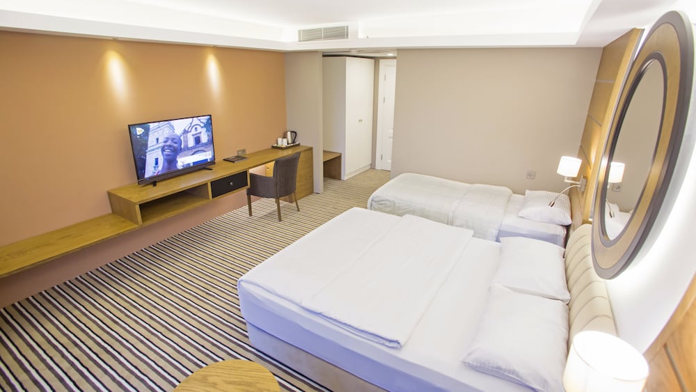 Aktug Hotel 20/50