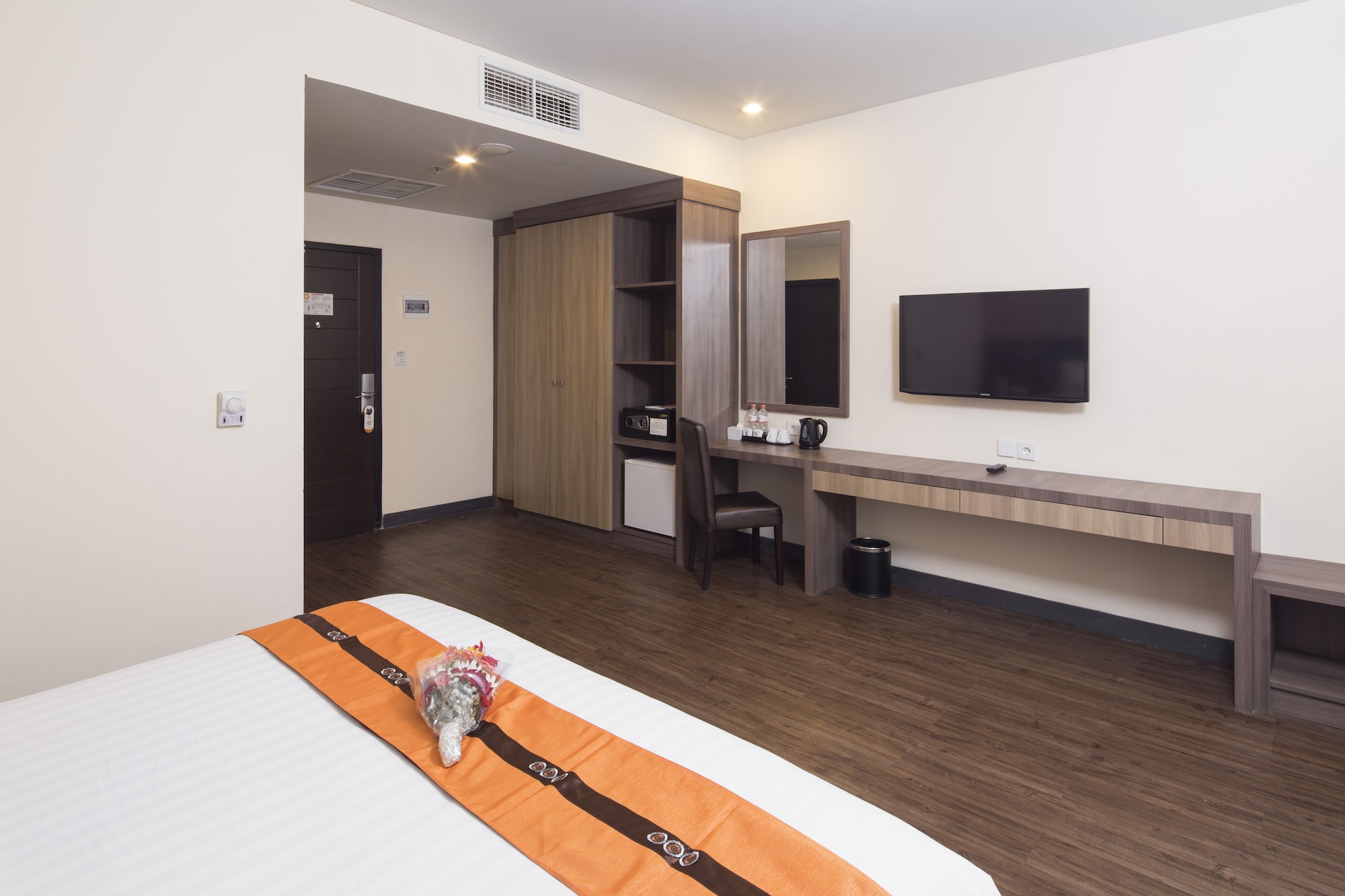 غرفة بريميير بسرير كوين، Oria Hotel 7/9