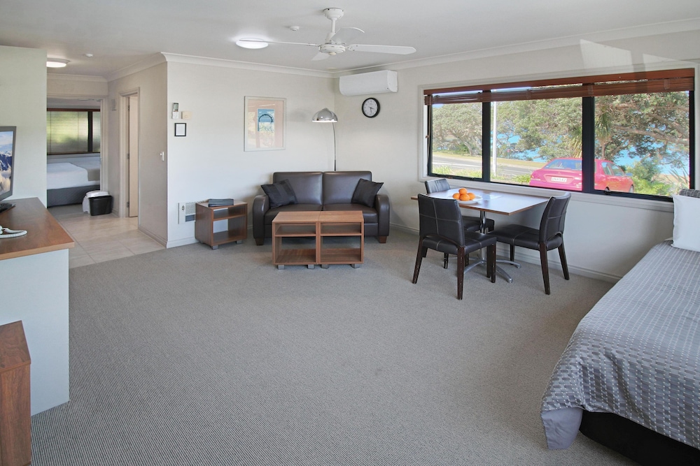 Whangaparaoa Lodge Motel 36/70