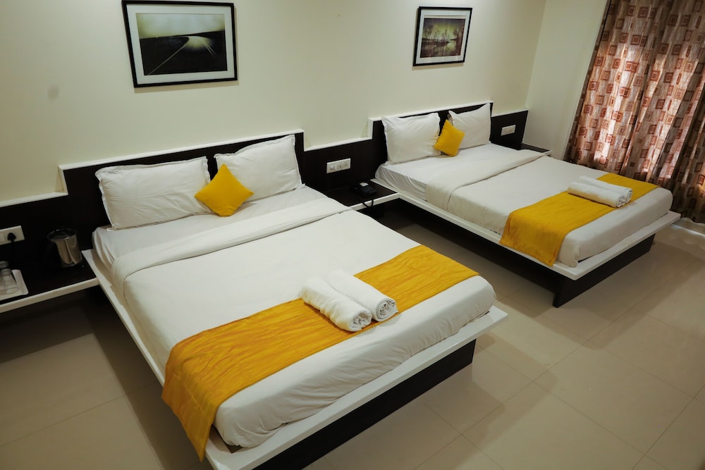 Hotel Sai Bansi 16/36