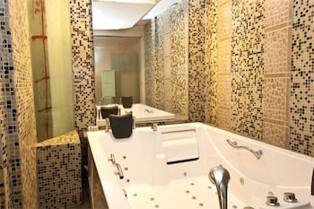 Hotel Ashiana Regency 44/45