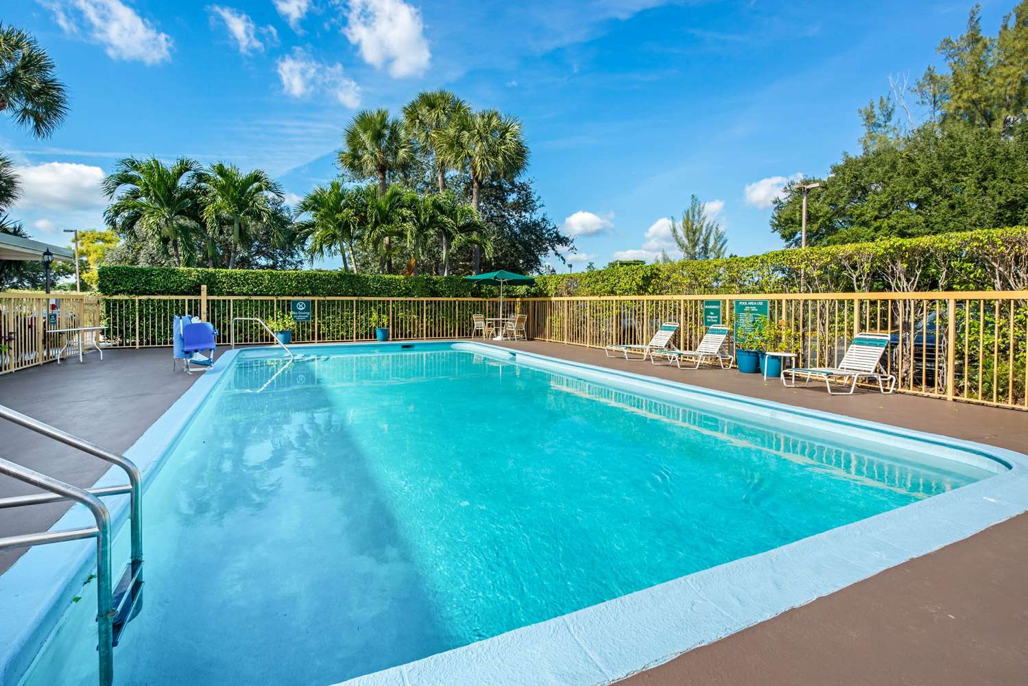 La Quinta Inn by Wyndham West Palm Beach - Florida Turnpike 22/36